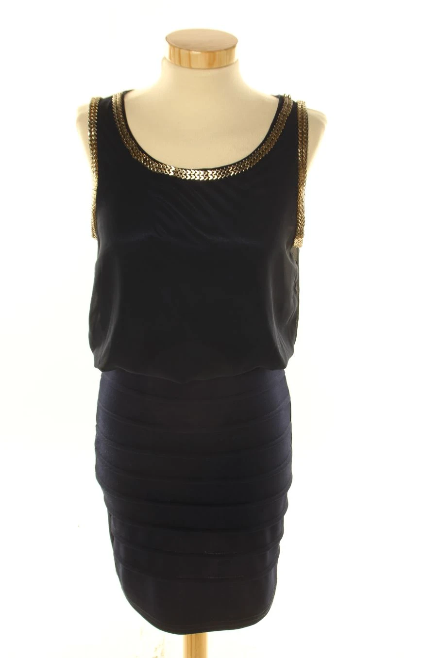 Fly Taille L. Robe 1 Fly Taille L. Robe