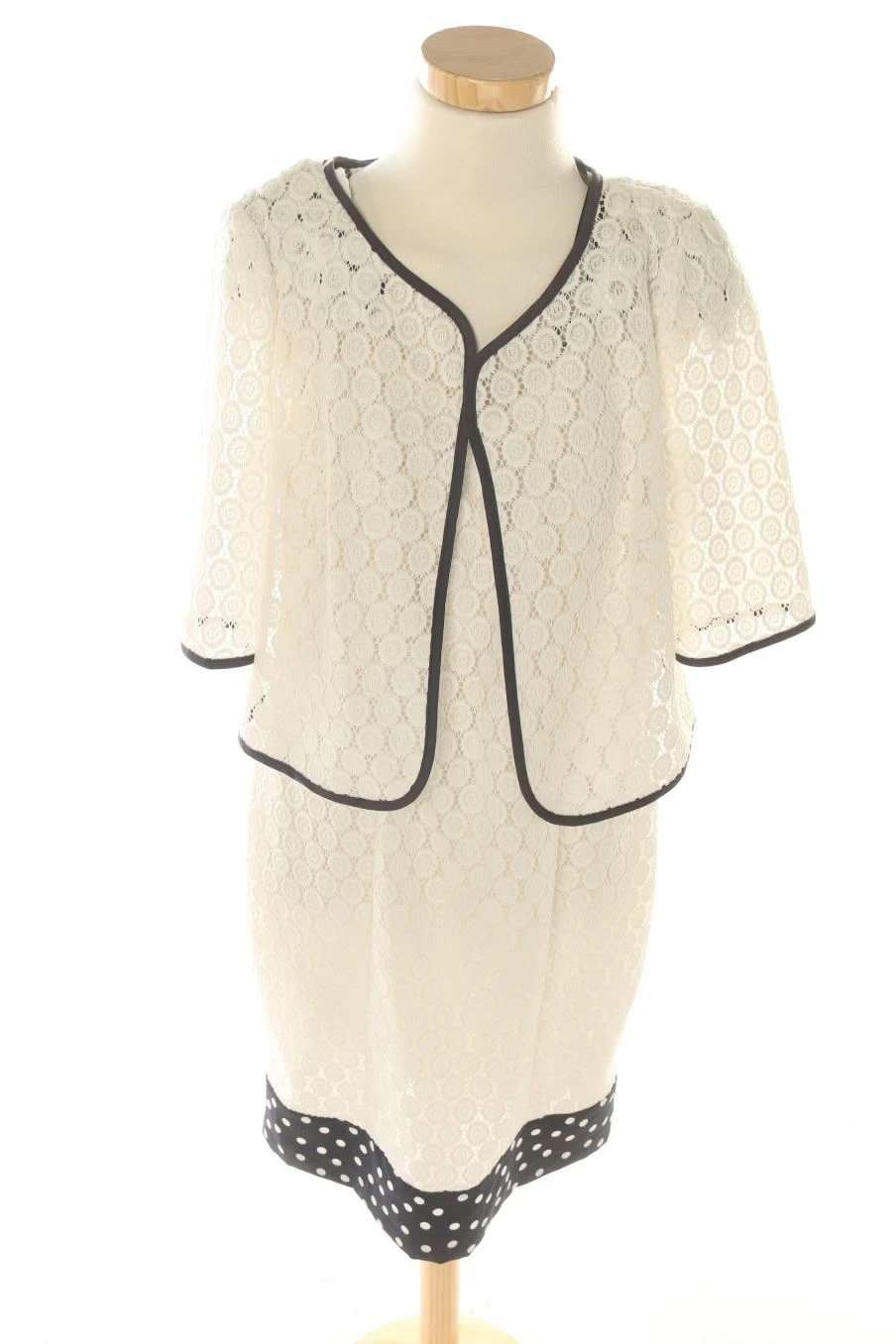 Arggido Taille 46. Robe 1 Arggido Taille 46. Robe