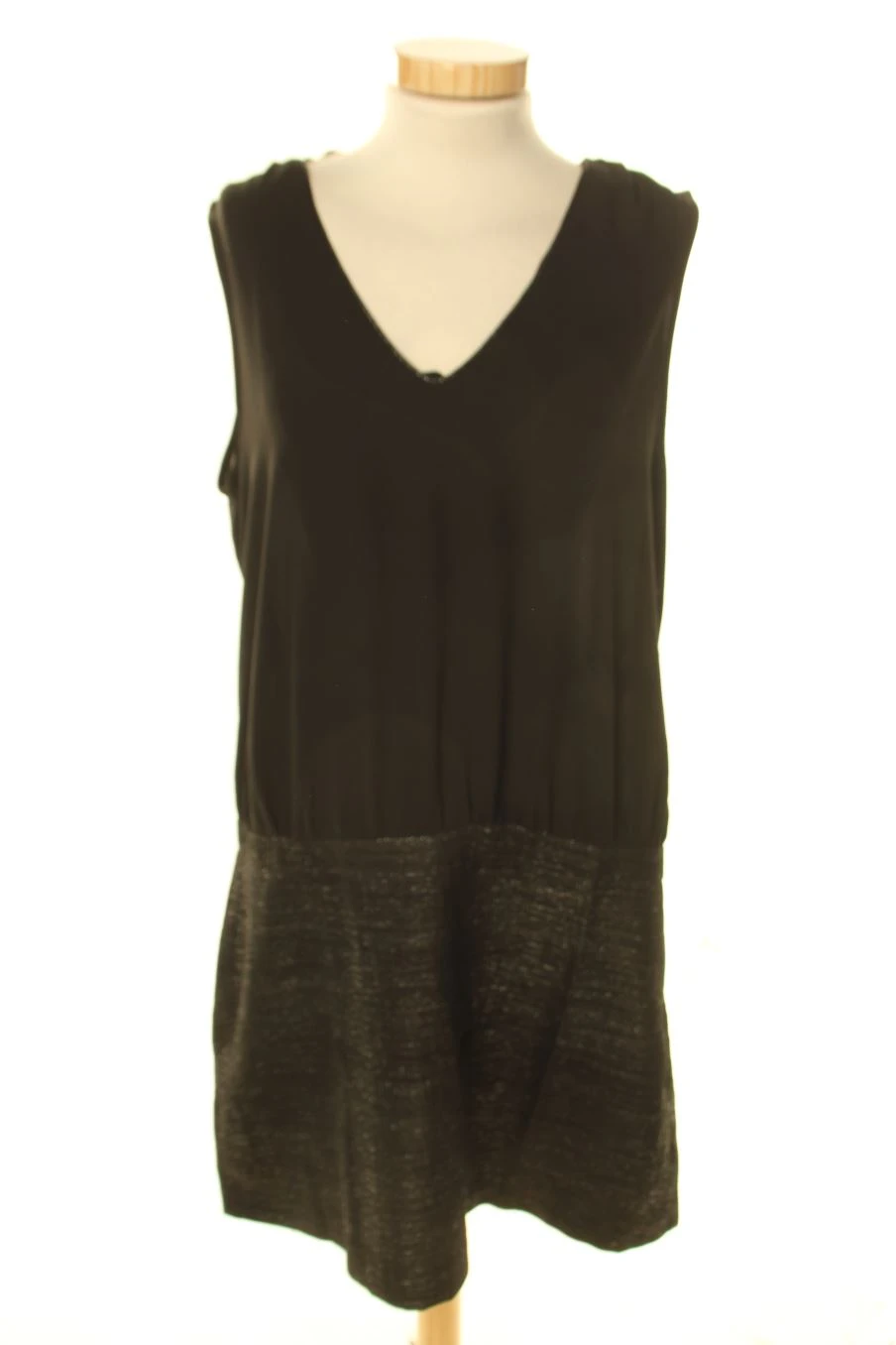 Etam Taille 44. Robe 1 Etam Taille 44. Robe