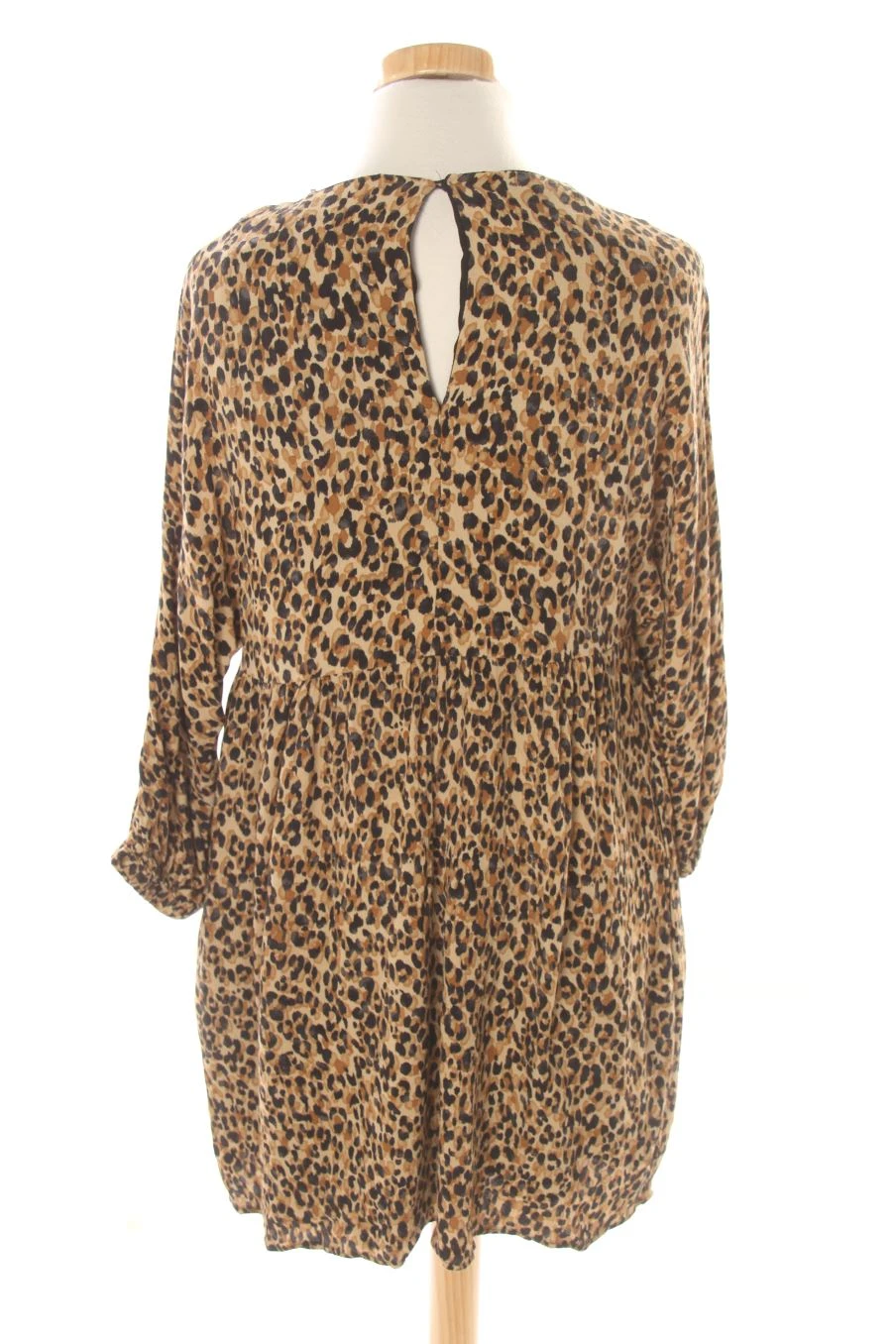 Trafaluc Taille M. Robe Casual 2 Trafaluc Taille M. Robe Casual – Image 2