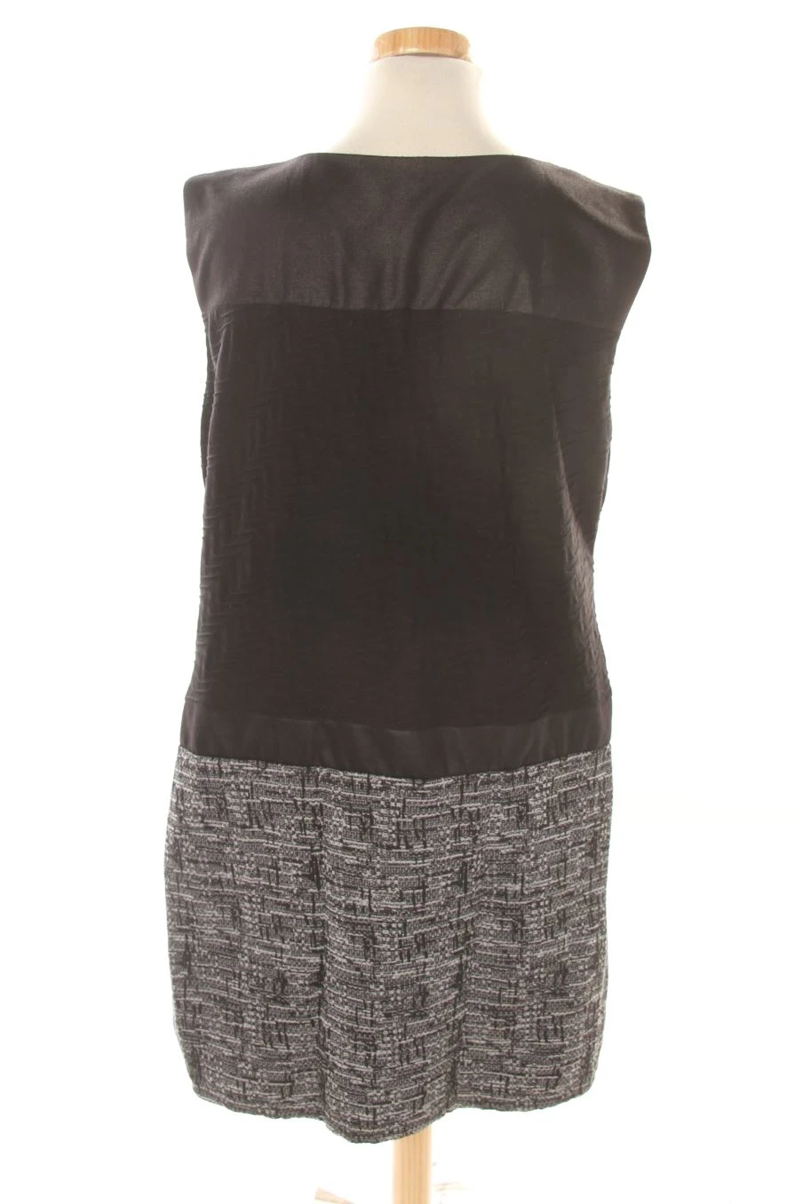 Armand Thiery Taille XL. Robe 2 Armand Thiery Taille XL. Robe – Image 2