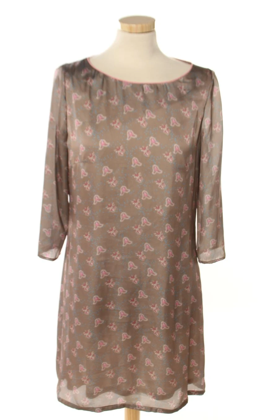 Poéte Taille M. Robe Casual 1 Poéte Taille M. Robe Casual