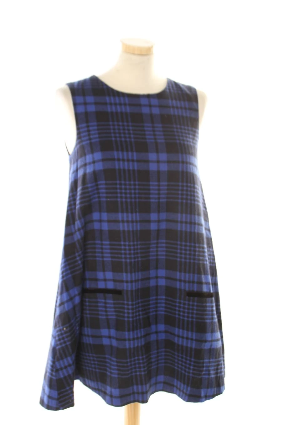 SUITEBLANCO Taille XS. Robe Casual 1 SUITEBLANCO Taille XS. Robe Casual