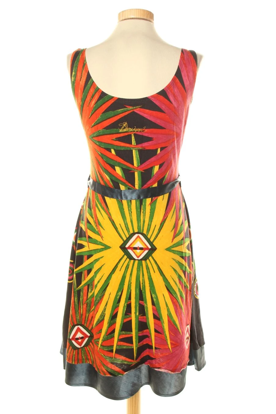 Desigual Taille XS. Robe Casual 2 Desigual Taille XS. Robe Casual – Image 2