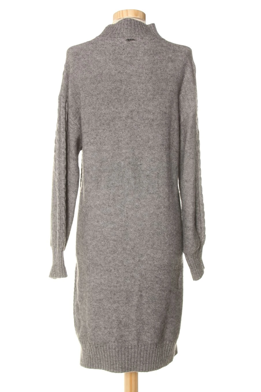 Guess Taille M. Robe Casual 2 Guess Taille M. Robe Casual – Image 2