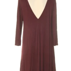 Pull & Bear Taille M. Robe Casual 3 Pull & Bear Taille M. Robe Casual -Veloutelle Soldes Boutique 15509069 20523686 thickbox