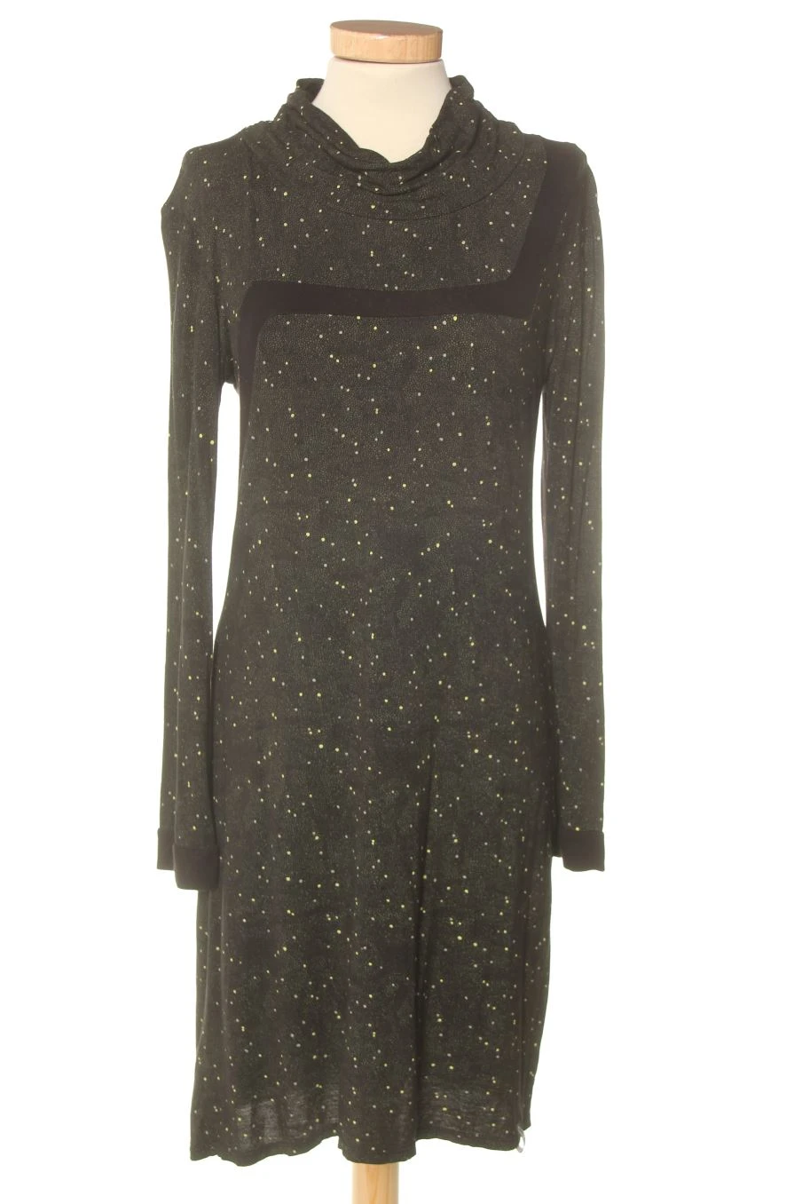 Zergatik Taille M. Robe Casual 1 Zergatik Taille M. Robe Casual