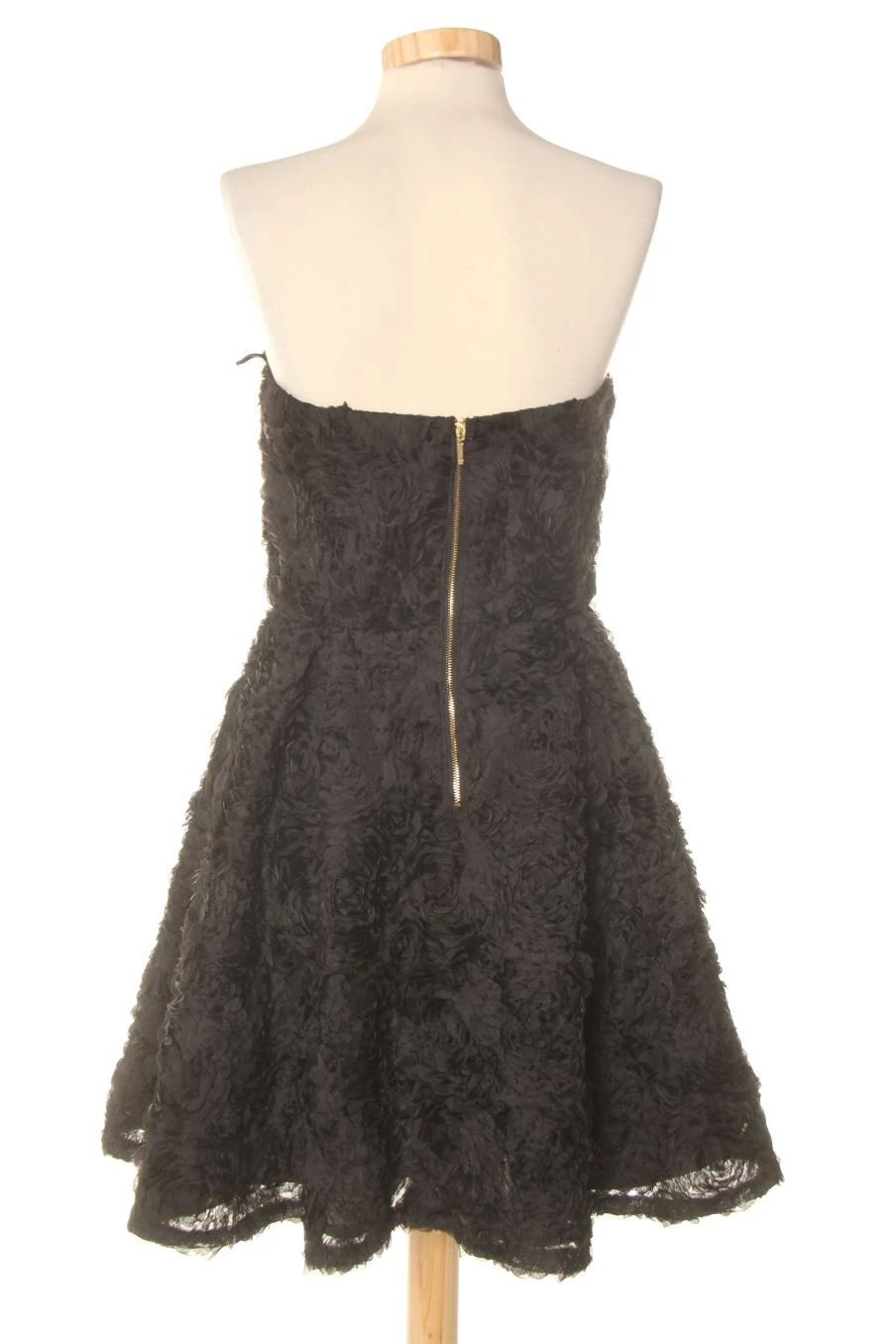 SUITEBLANCO Taille M. Robe 2 SUITEBLANCO Taille M. Robe – Image 2