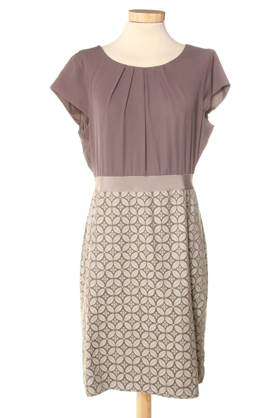 Comma Taille 40. Robe Casual 1 Comma Taille 40. Robe Casual