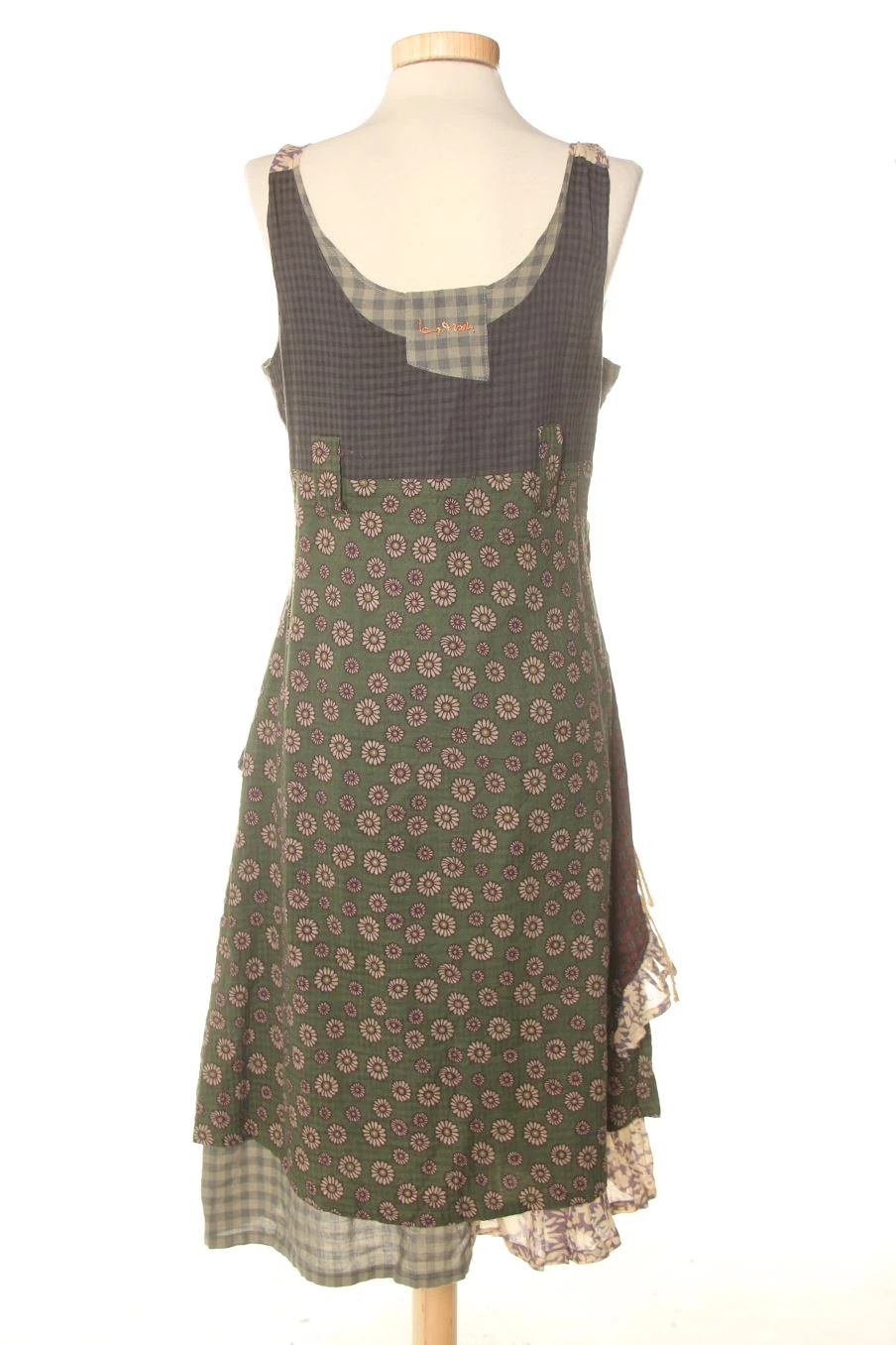 Ian Mosh Taille M. Robe Casual 2 Ian Mosh Taille M. Robe Casual – Image 2